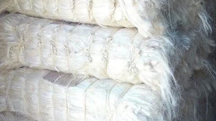 Balles sisal UG en entrepôt